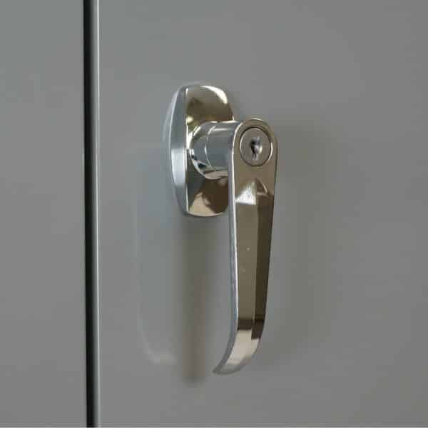 Lyon 1200 series features chrome handle with lock